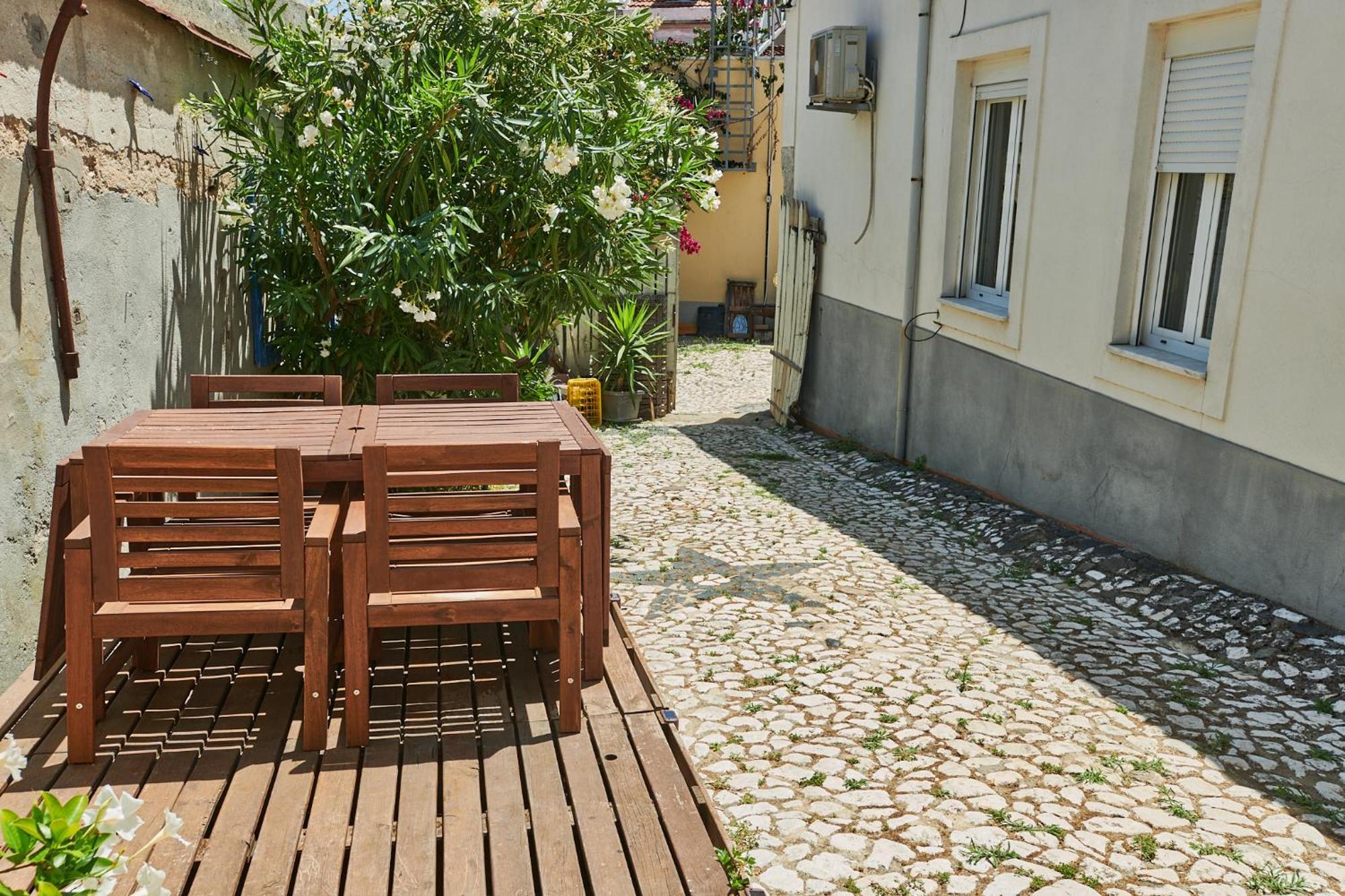 The Back Yard Nest Apartment Lisboa Екстериор снимка